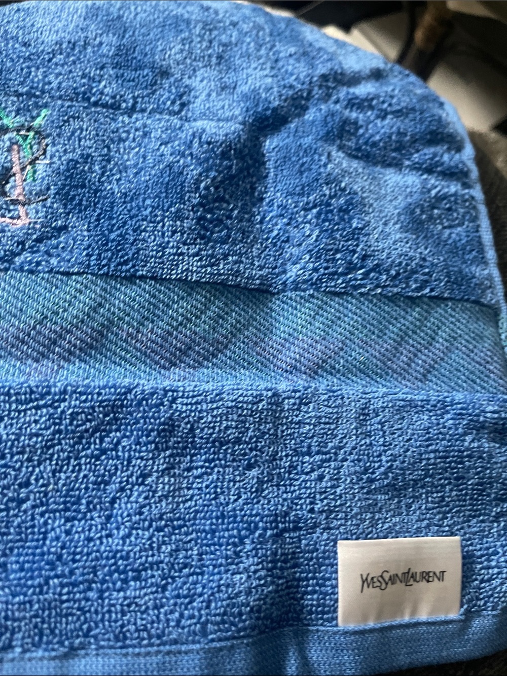 Yves Saint Laurent Toiletries Bag Royal Blue Embroidered Hand Towel - Picture 8 of 8